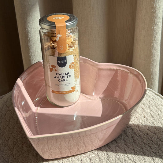 Ovenschaal Love met cakemix Amaretti
