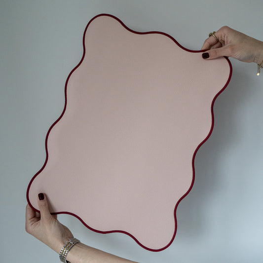 Placemat Juul roze met rode rand